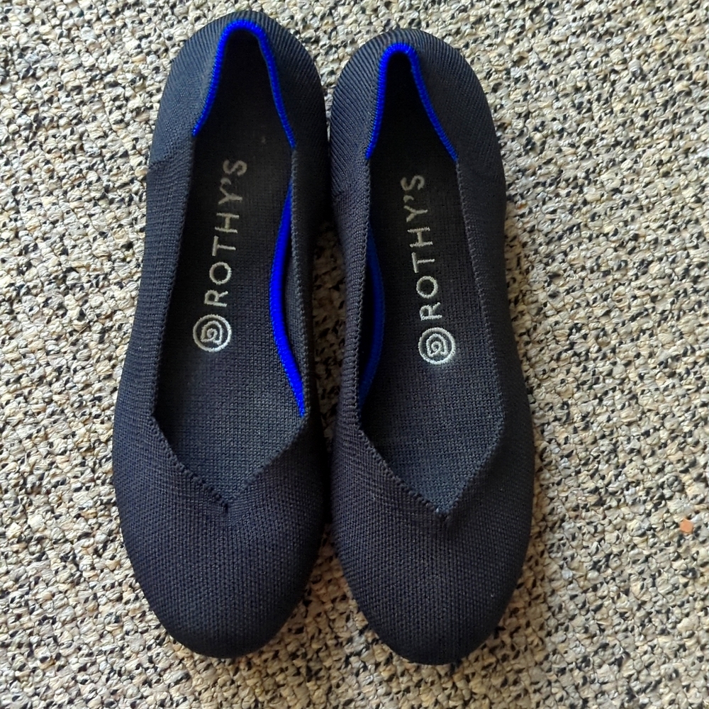 Rothys Slip On Round Toe The Flat in Black Solid Size 8